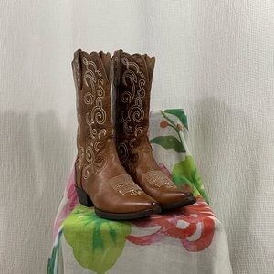 Justin Boots Women’s Tan Puma Western Boots with Embroidery